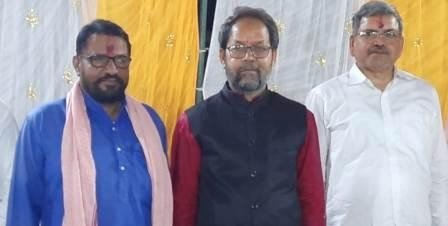 जो समाज अपने इतिहास को भुल जाता हॆ वह विकास की दॊङ मे पिछङ जाता हॆ - आर० पी० कुशवाहा