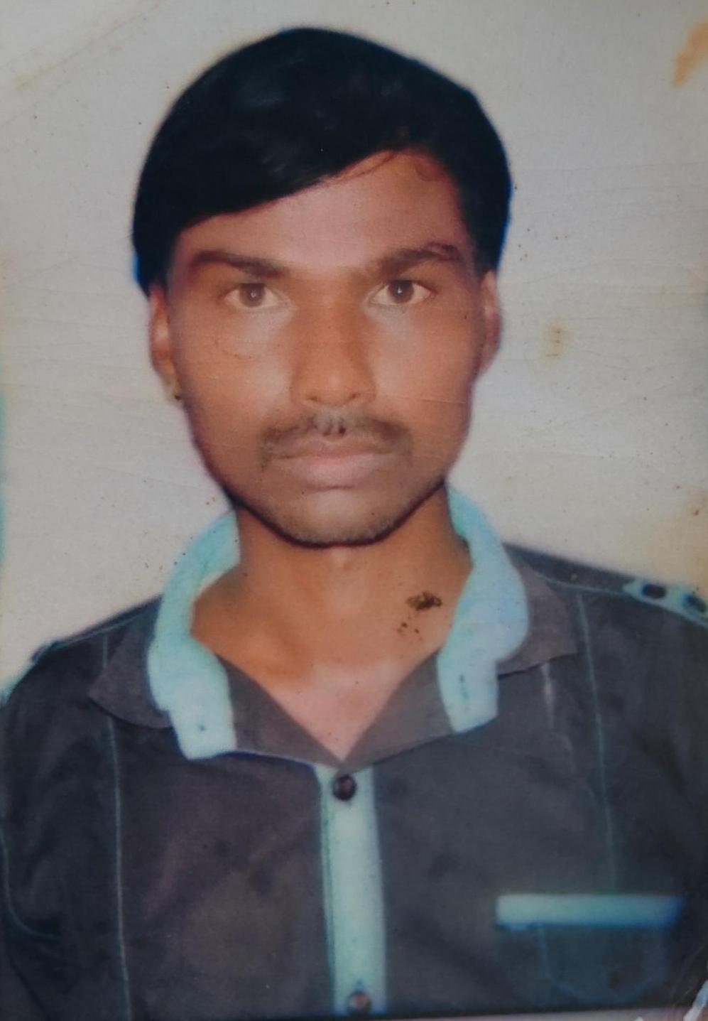 15 फीट ऊंची बांस की सीढ़ी से गिरकर मजदूर की मौत